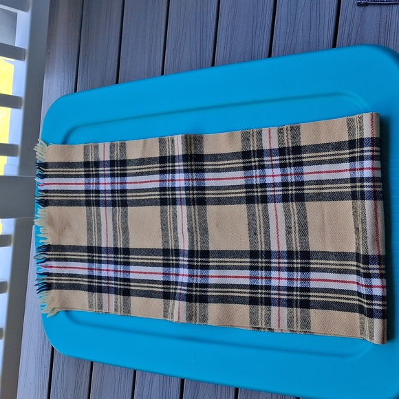 B Atman & co. scarf - Picture 3 of 4